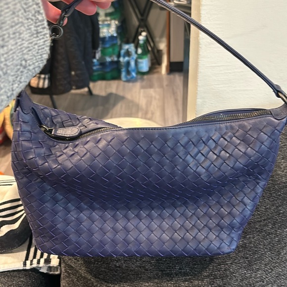 Gorgeous bottega veneta blue shoulder bag . This color is so hard to find! - Picture 1 of 8